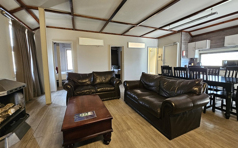 Aspen Apartment (8 Sleeper Self-Catering)