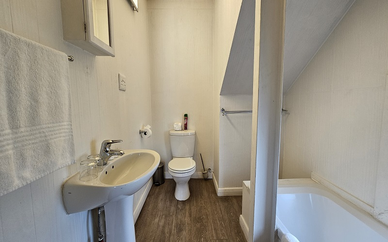 Aspen Apartment (8 Sleeper Self-Catering)