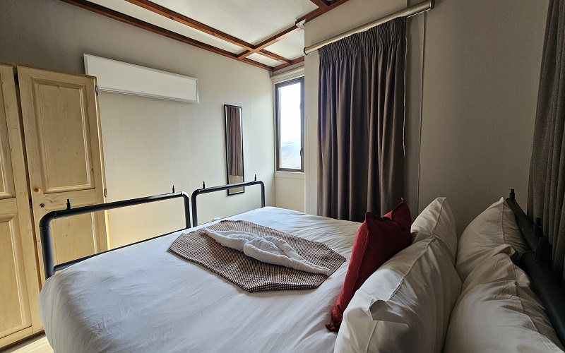 Aspen Apartment (8 Sleeper Self-Catering)