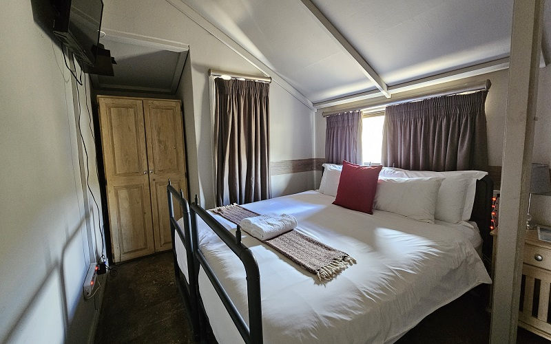 Vail 8 (4 Sleeper Non Self-Catering)