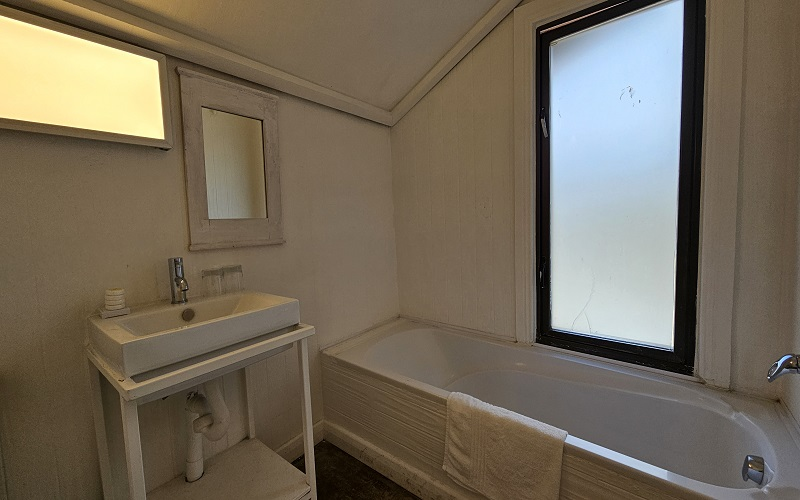 Vail 8 (4 Sleeper Non Self-Catering)