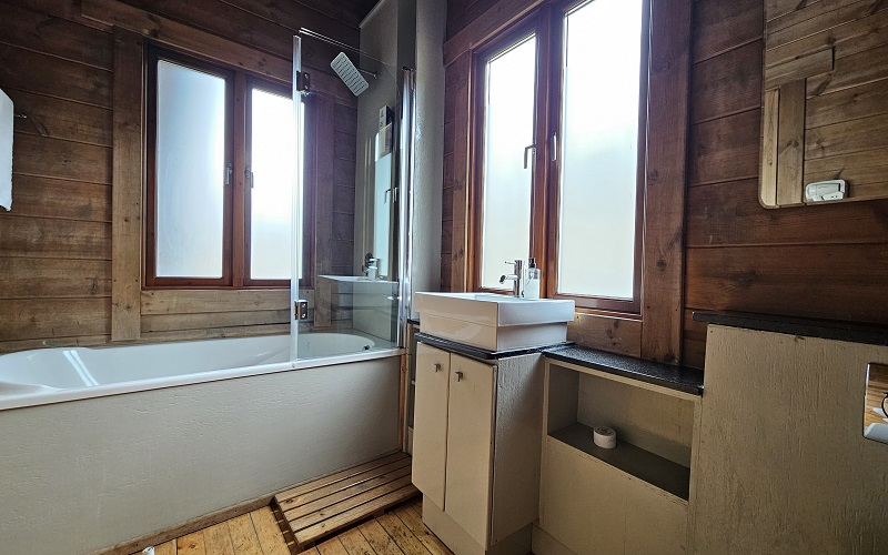 Maribel Chalet (8 Sleeper Self-Catering)