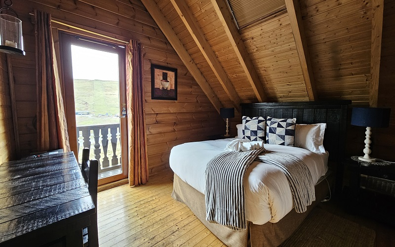 Imoya Chalet (10 Sleeper Self-Catering)