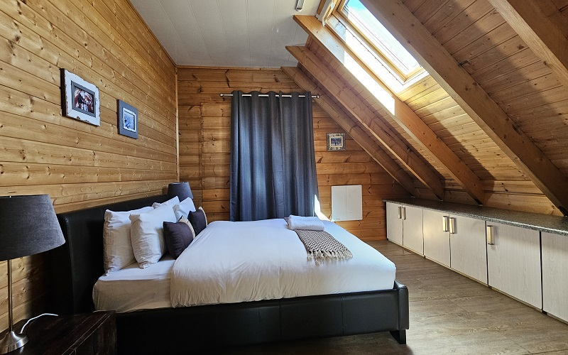 Chamonix Chalet (8 Sleeper Self-Catering)