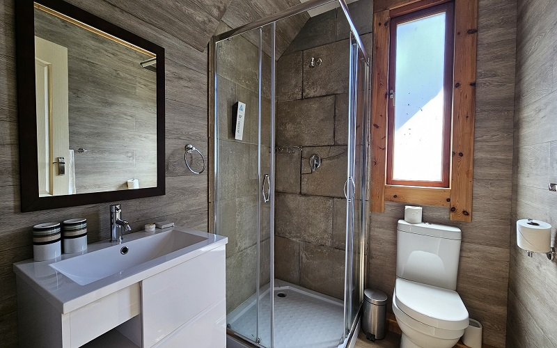 Chamonix Chalet (8 Sleeper Self-Catering)