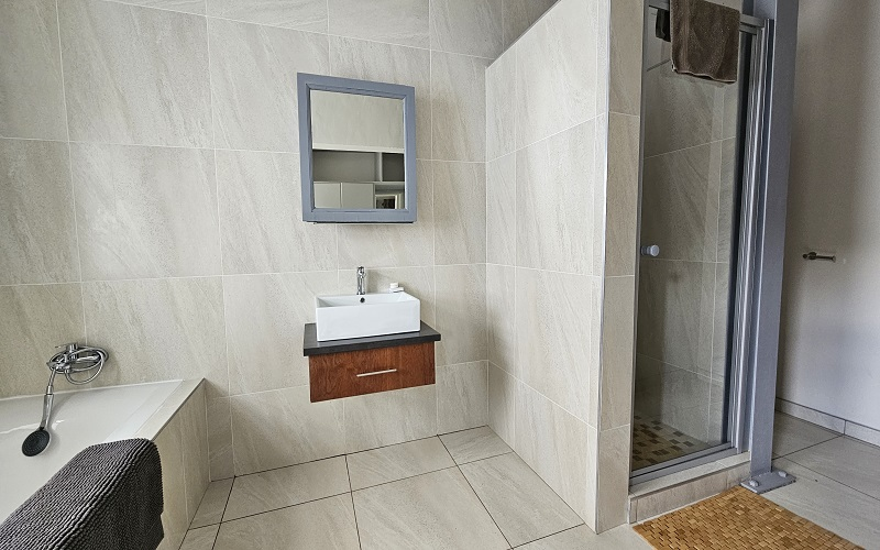 Mahlasela Apartment (4 Sleeper Self-Catering)