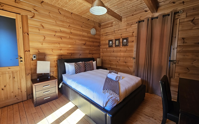 Innsbruck (8 Sleeper Chalet)