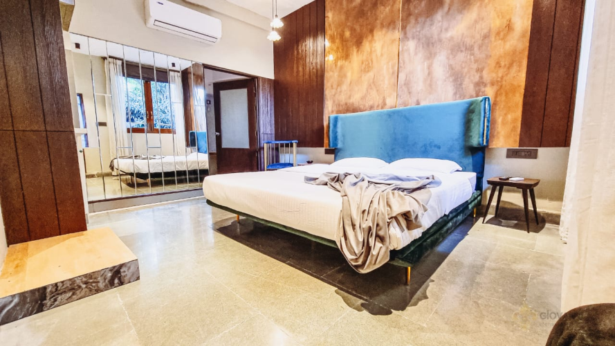 Superior King Suite