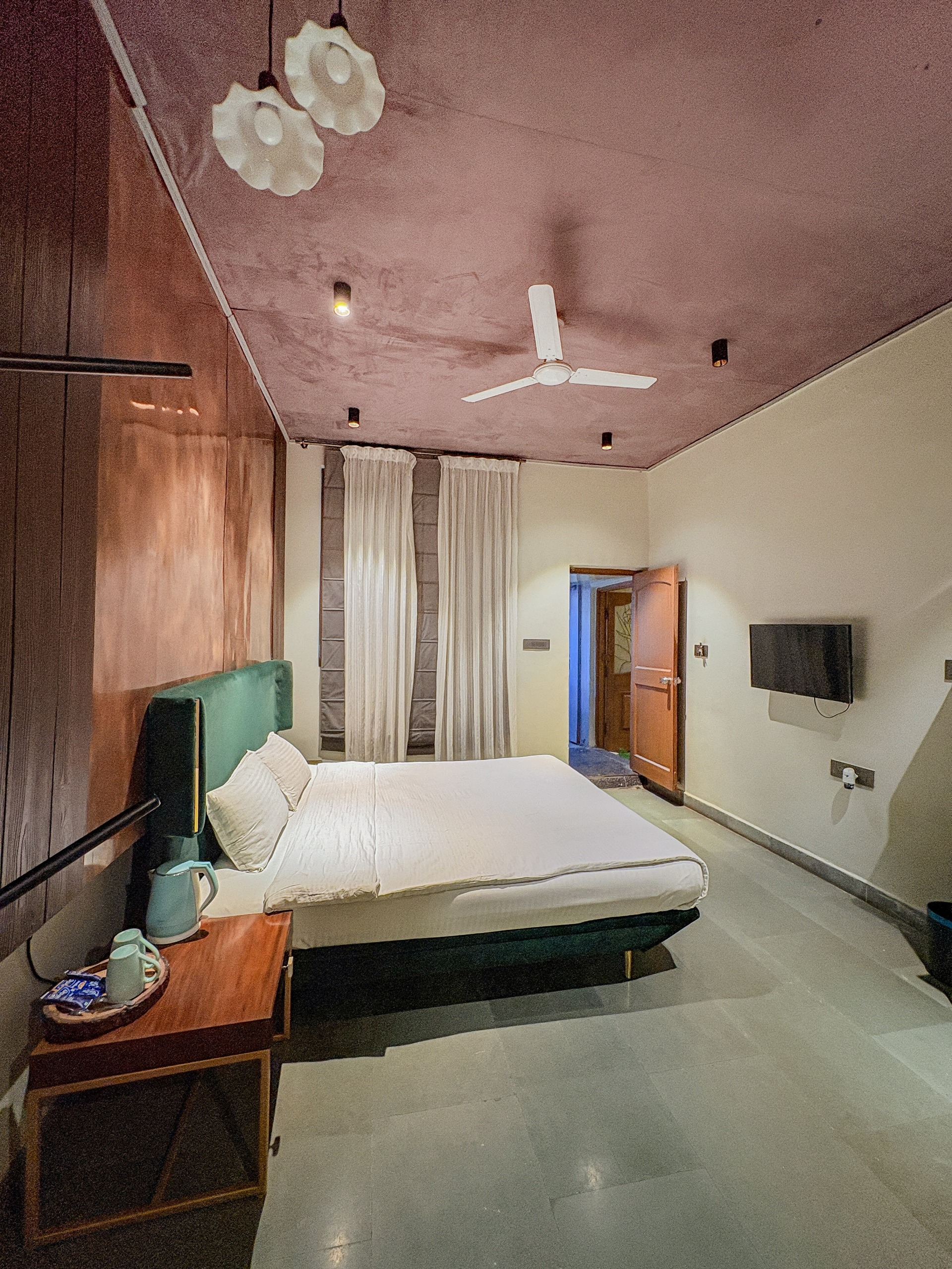 Superior King Suite