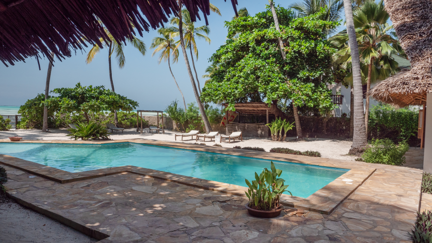 Raha Lodge Boutique Hotel