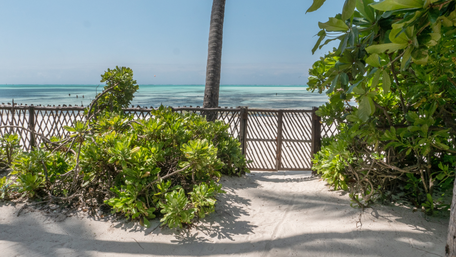 Raha Lodge Boutique Hotel