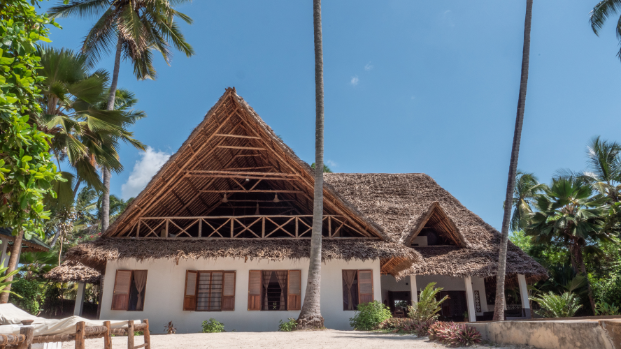 Raha Lodge Boutique Hotel