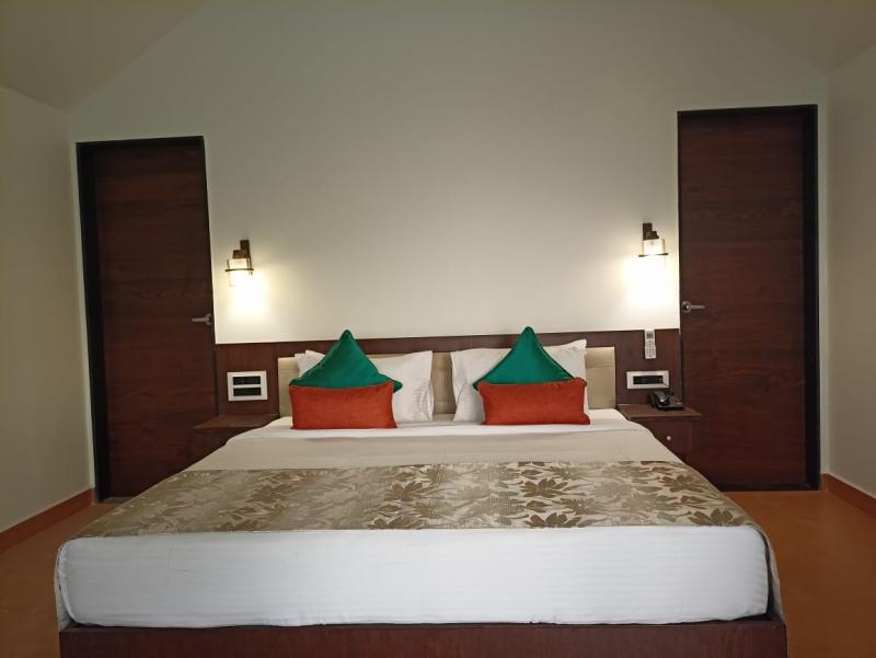 Arabian Sea View Cottage on the Beach
