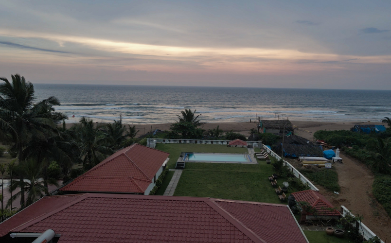 Arabian Sea View Deluxe Room on the Beach