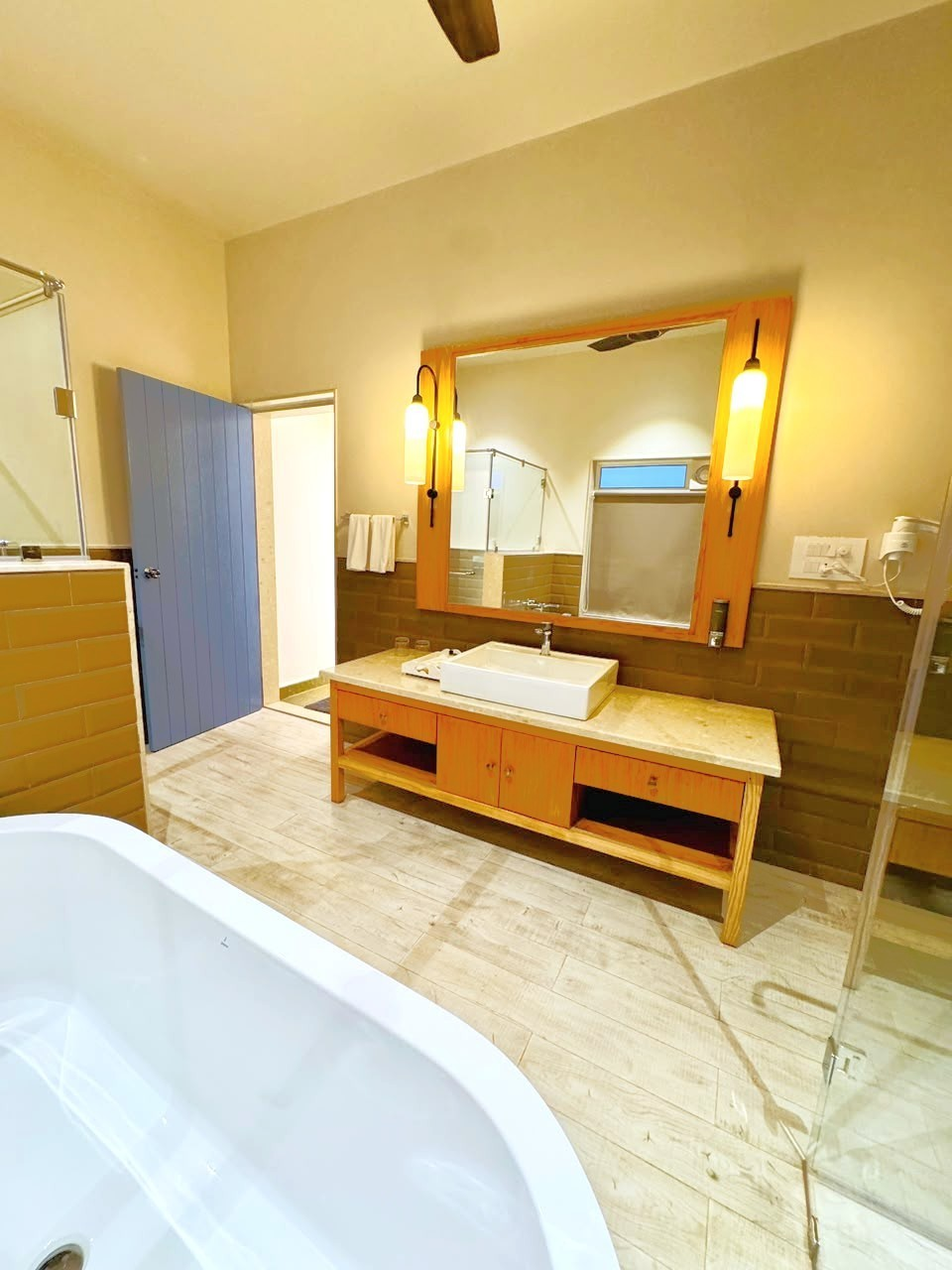 Premium Garden Room