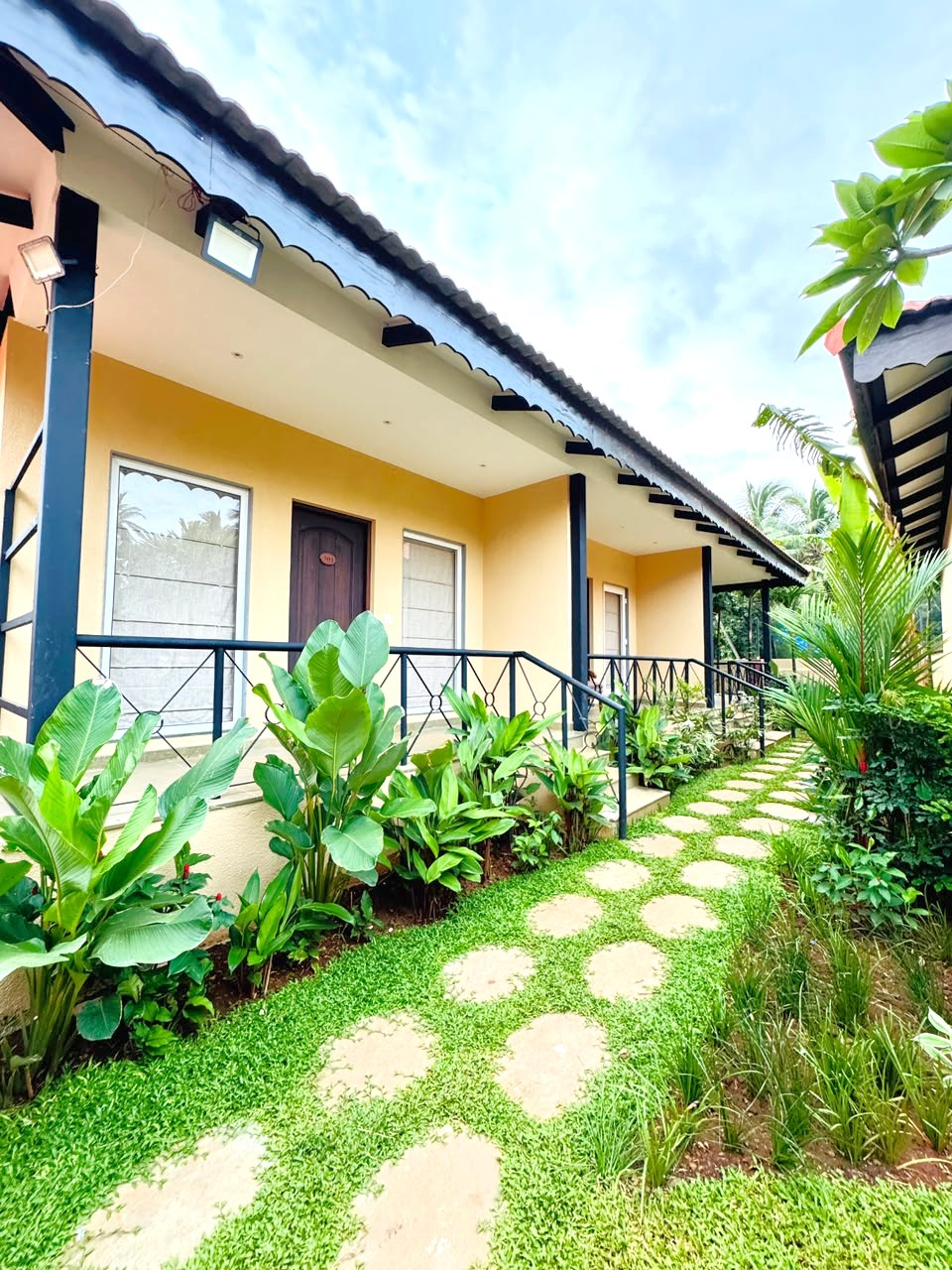 Premium Garden Room