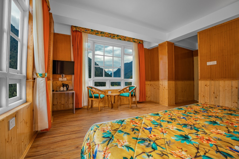 Family Suite with Mountain View Room