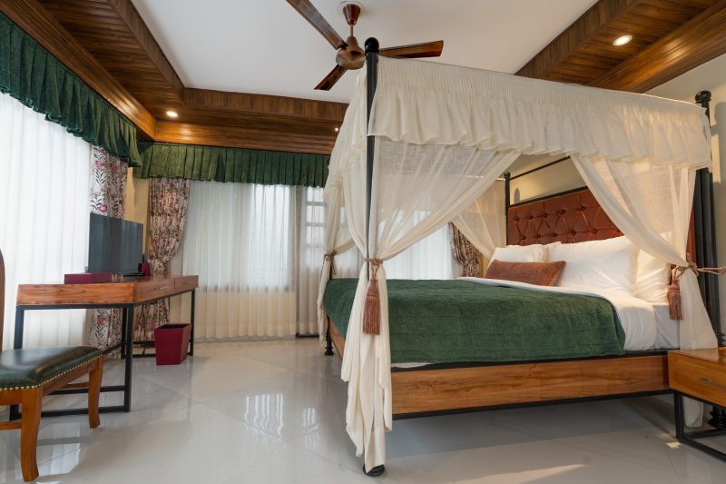 Premium Suite with Balcony