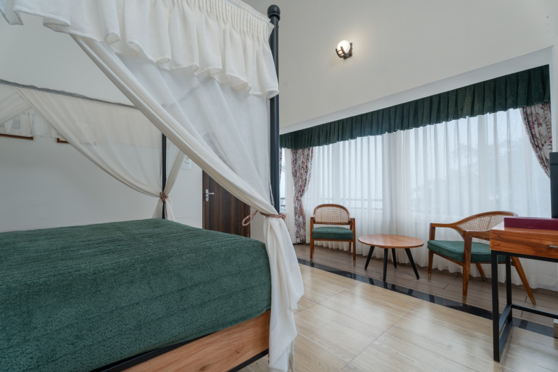 Premium Suite with Balcony