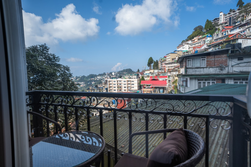 Deluxe View Room with Private Balcony