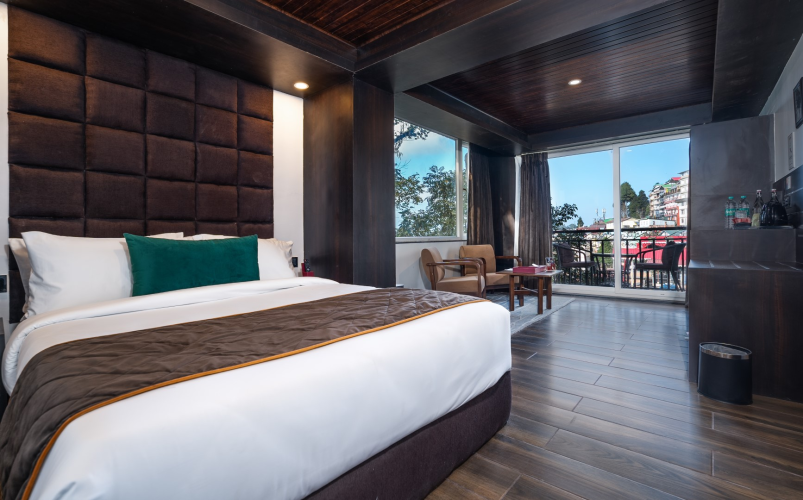 Deluxe View Room with Private Balcony