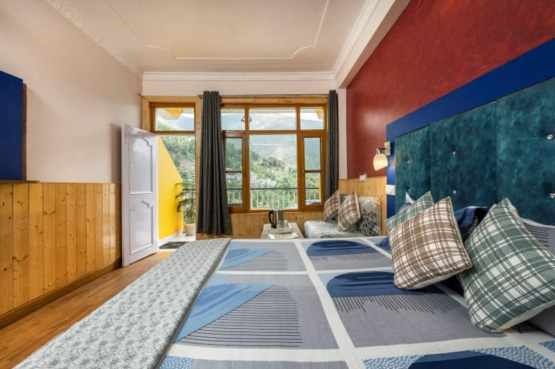 Superior Corner Room with Balcony