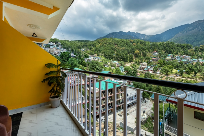 Superior Corner Room with Balcony