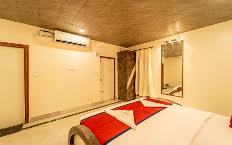 Luxury 1 BR Apartment