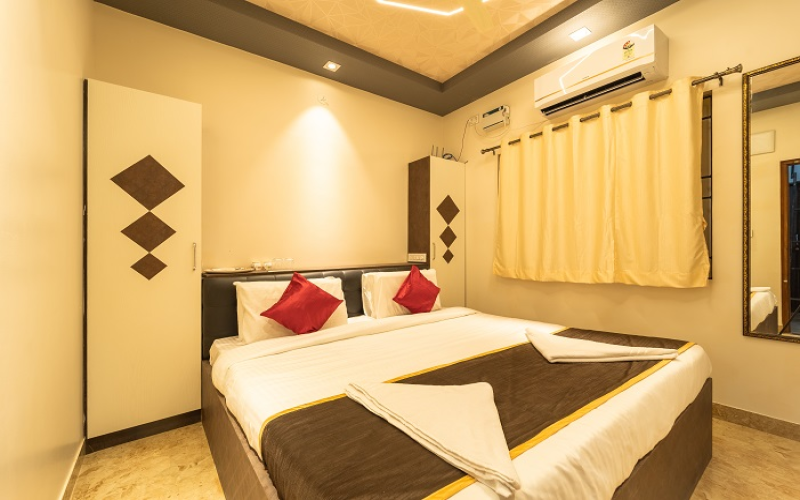 12 Bedroom Apartment