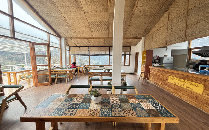 Young Monk Hostel Jibhi