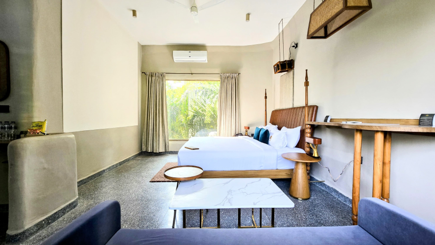 Junior Suite with Open To Sky Bath Tub