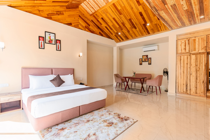 Deluxe Room with Pool View