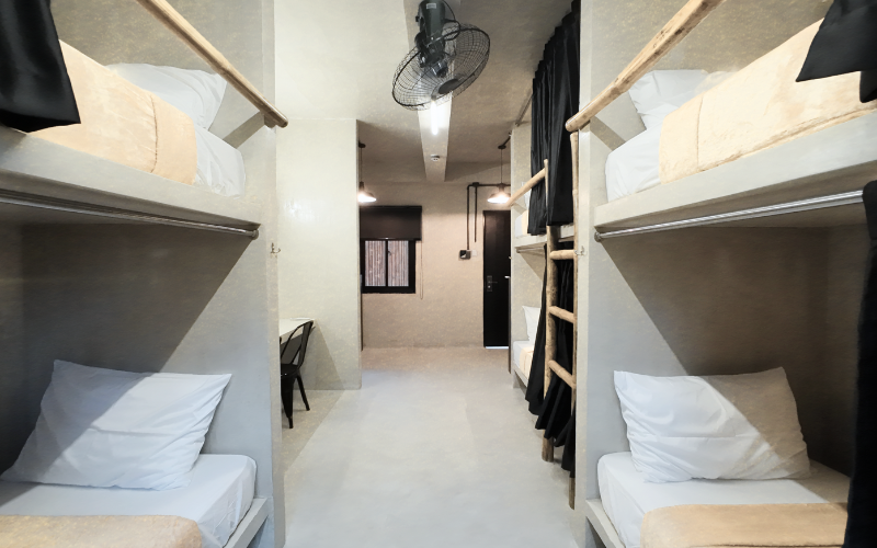 Private 6 Beds (Share Bathroom)