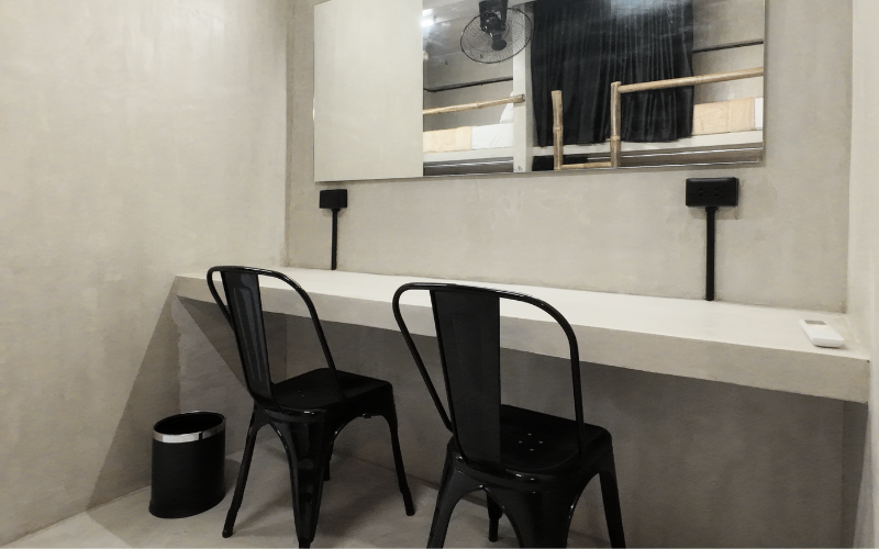 Private 6 Beds (Share Bathroom)
