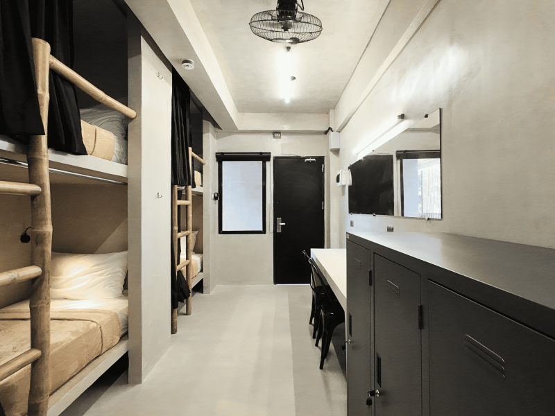 Single Bed in 4 Beds Mix Dorm (Shared Ensuite Bathroom)