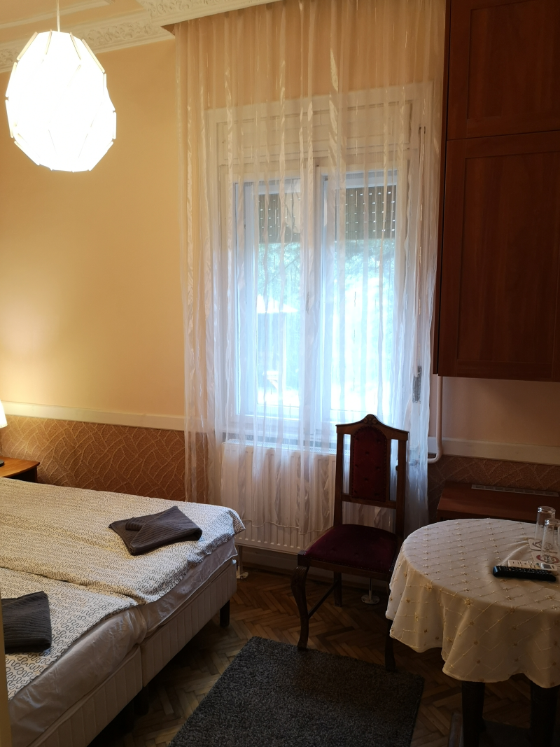 Földszinti 2-hálós lakosztály