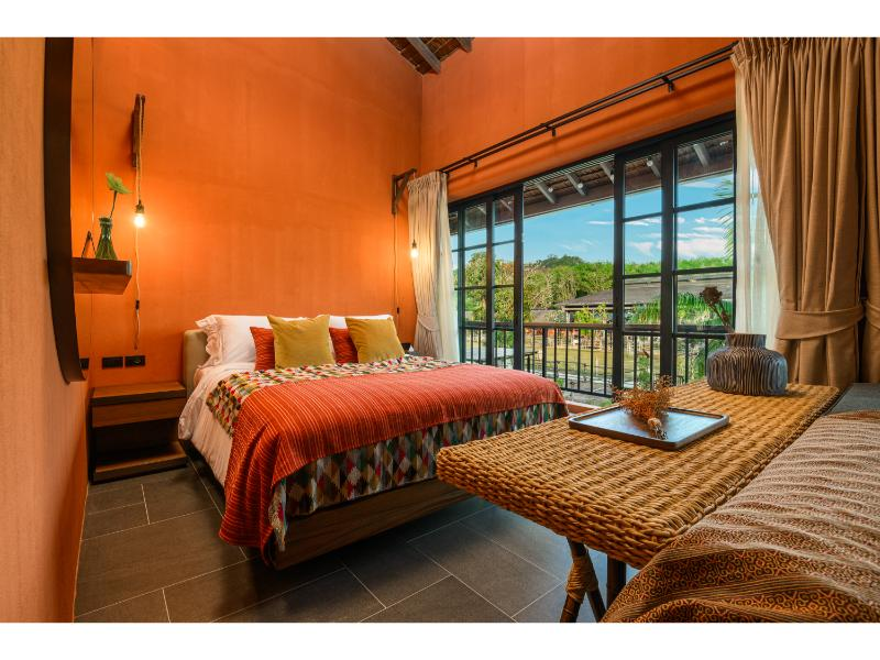 Paddock Room