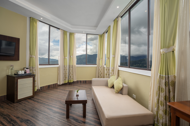 Honeymoon Suite Valley View Room