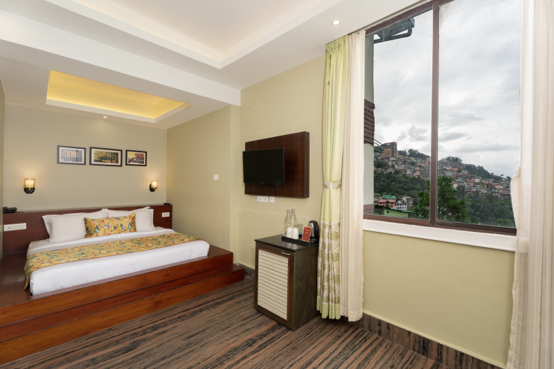 Honeymoon Suite Valley View Room