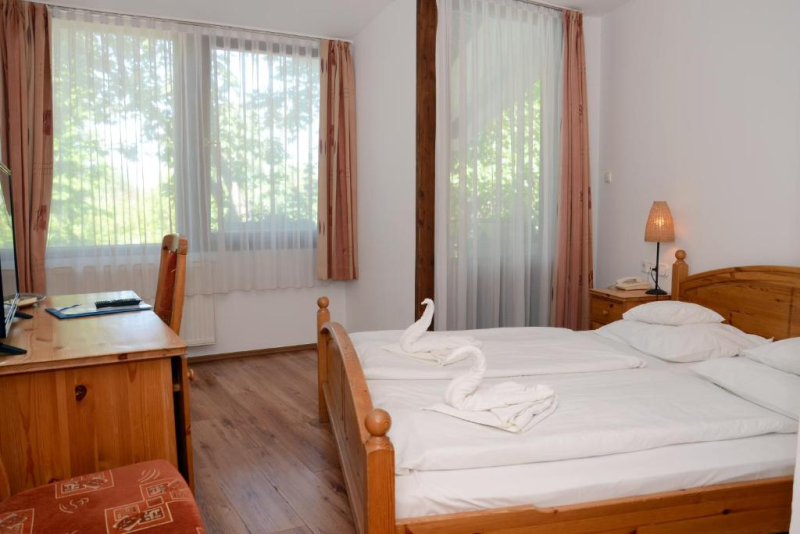 Standard szoba franciaággyal, erkéllyel