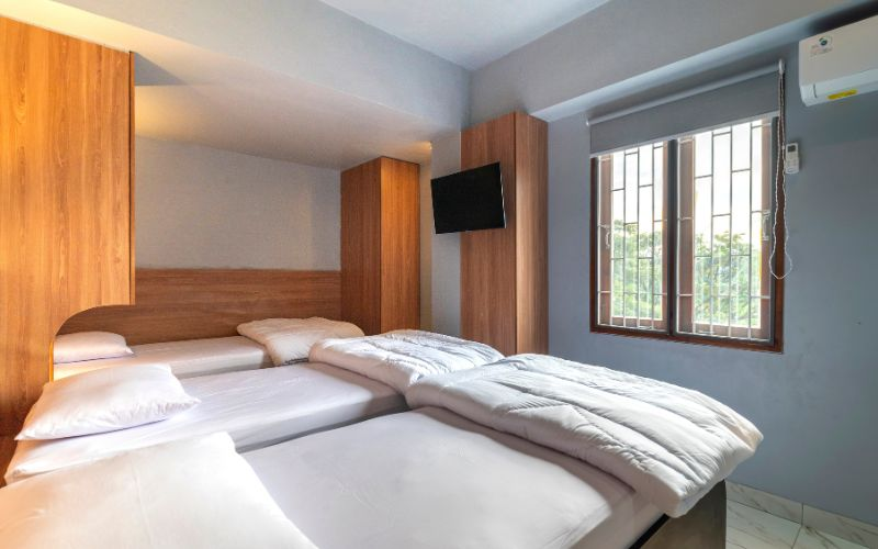 Standard Triple Single Bed