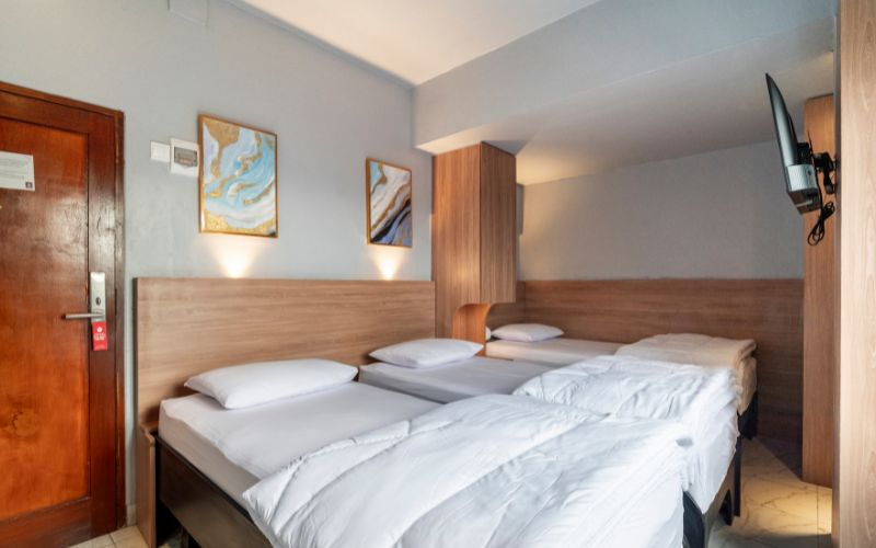 Standard Triple Single Bed