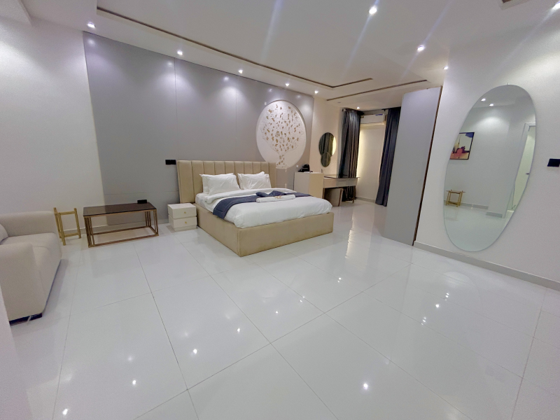Diplomatic Suite