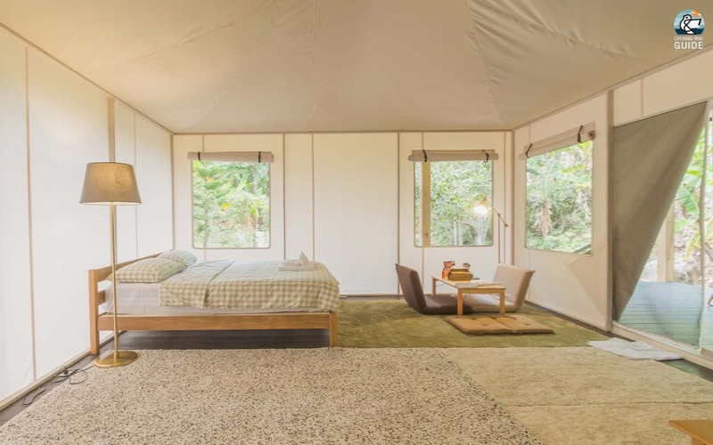 Crown Tent, Q&S Bed —64.4 sqm