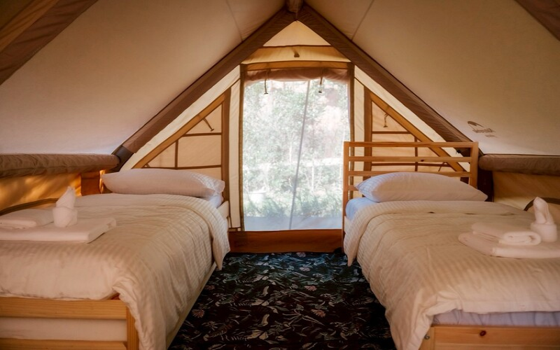 Family Tent —113 sqm, 2 Bedroom, 2 Bathroom, 2 Bathtub