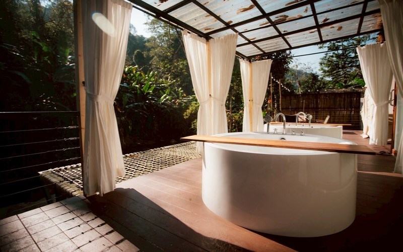 Family Tent —113 sqm, 2 Bedroom, 2 Bathroom, 2 Bathtub