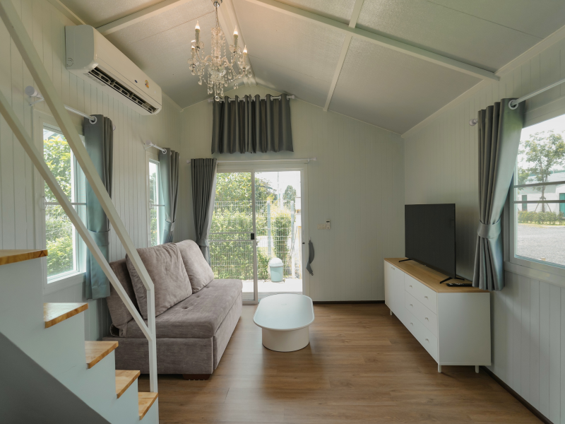 Knockdown villa