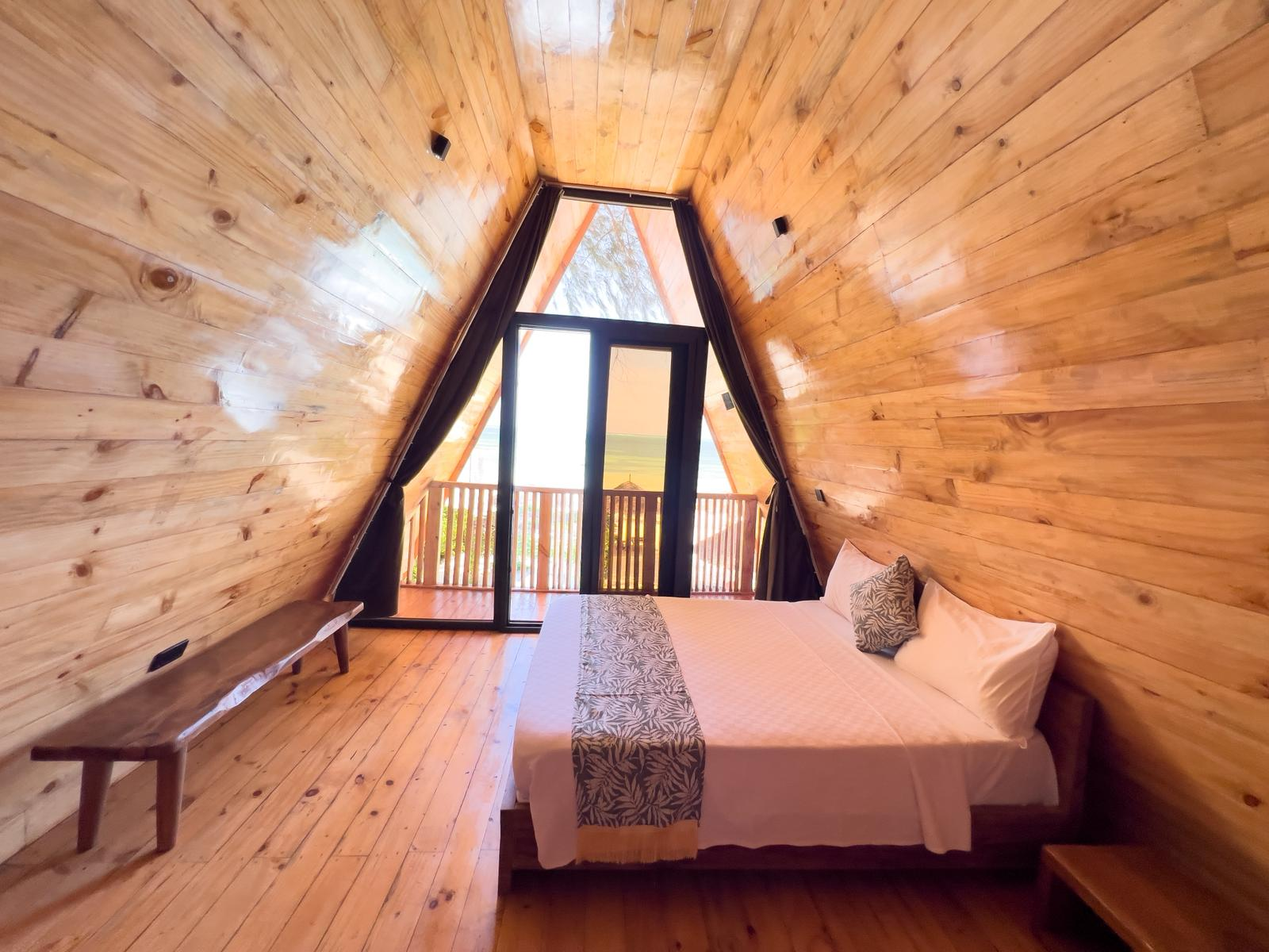 Eco bungalow front Ocean