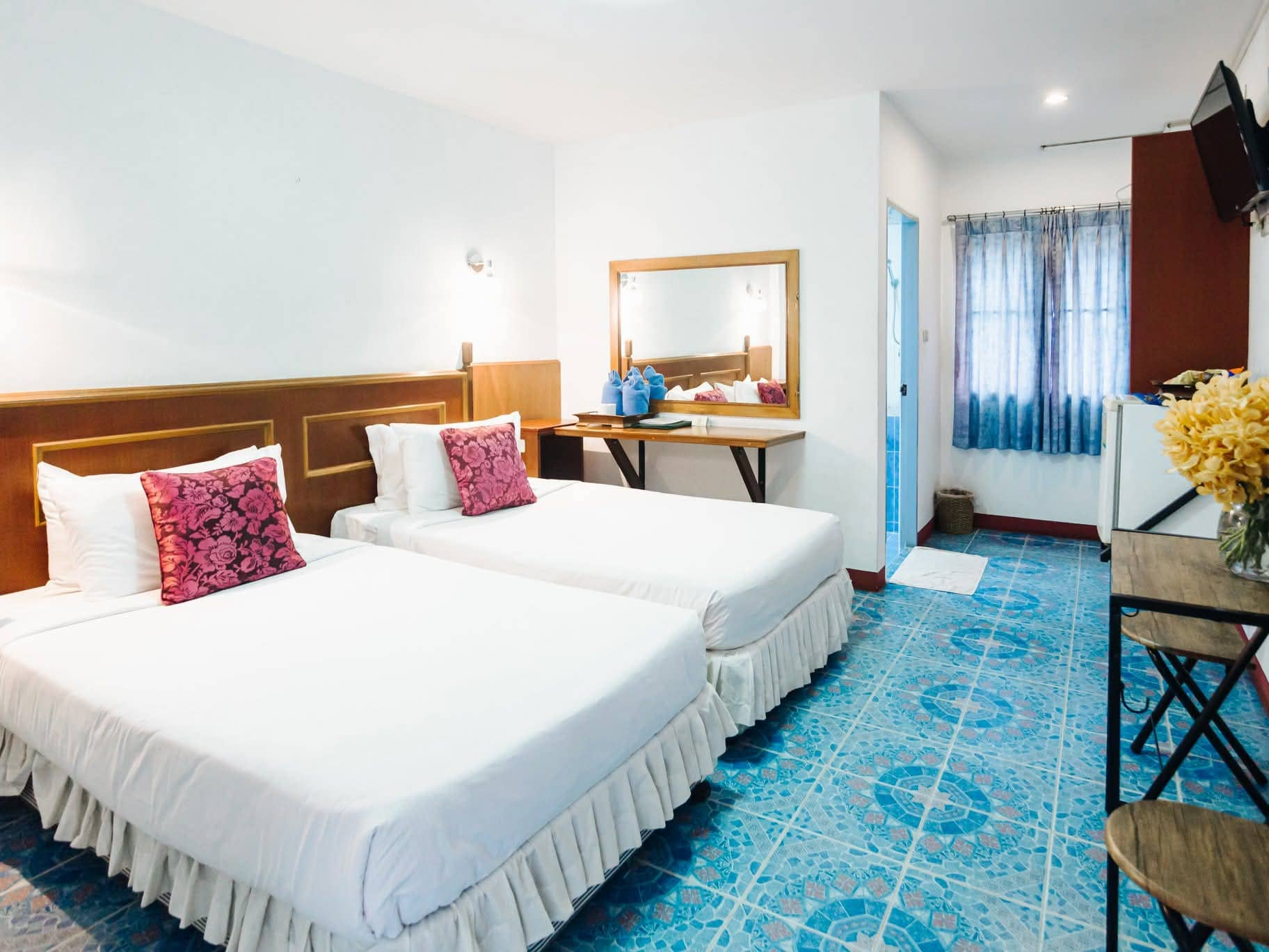 Twin Room with Private Bathroom