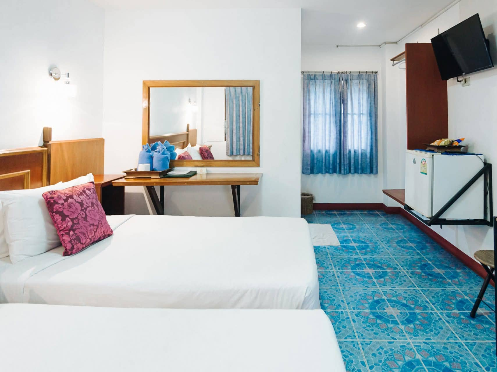 Twin Room with Private Bathroom